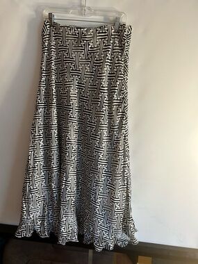 HOMEMADE BLACK AND IVORY PRINT ZIP UP SIDE FLAIR SKIRT ABSTRACT SHEER SKIRT